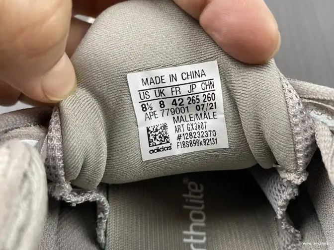 hype GX3067 Adidas Yeezy 500 0525